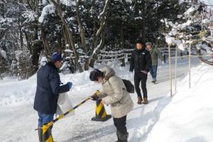 どんど焼きでティッシュ配布