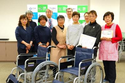 江別陶芸会市立病院へ寄附